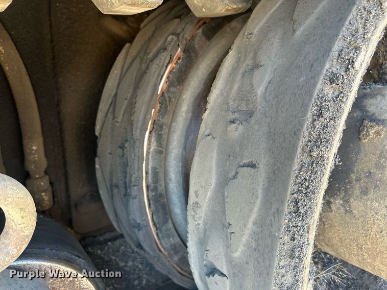 image for item DT7147 2009 Caterpillar AP 1055D paver