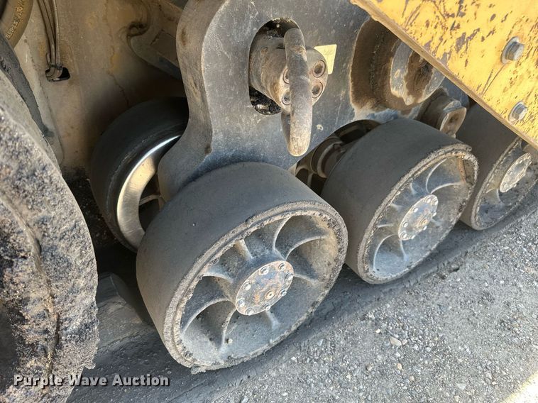 image for item DT7147 2009 Caterpillar AP 1055D paver