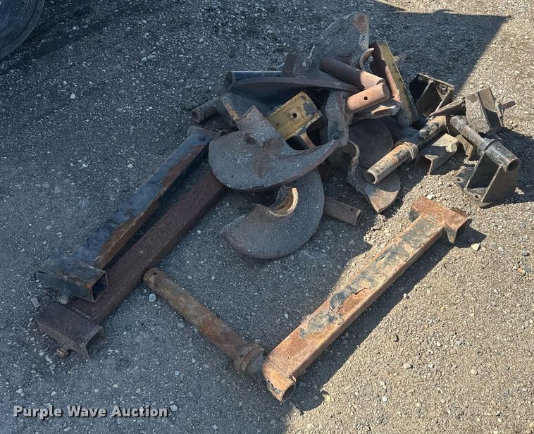 image for item DT7147 2009 Caterpillar AP 1055D paver