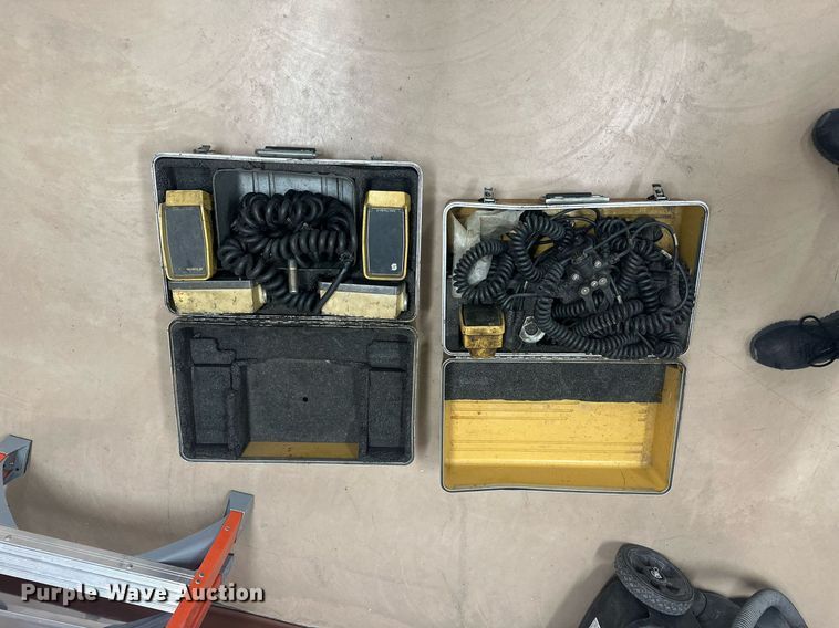 image for item DT7147 2009 Caterpillar AP 1055D paver