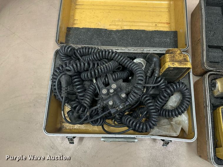 image for item DT7147 2009 Caterpillar AP 1055D paver