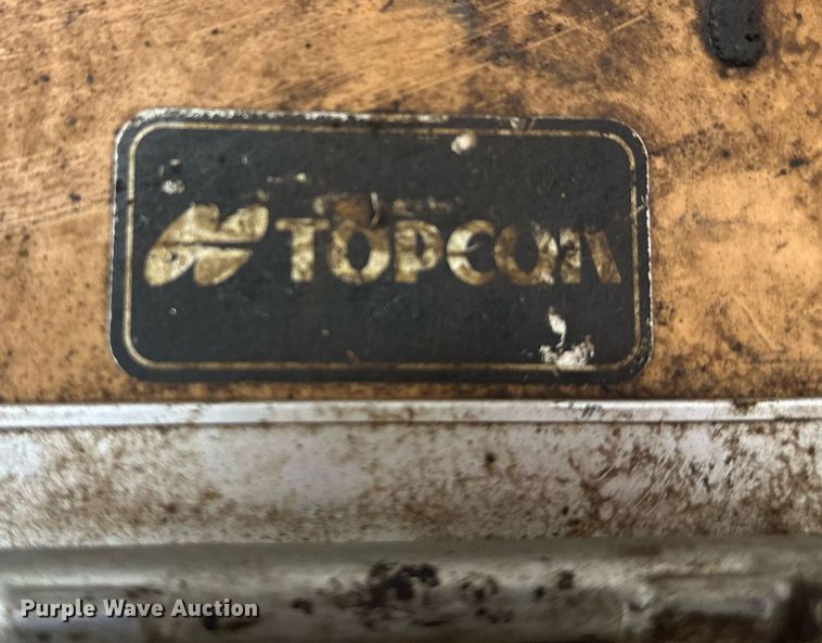 image for item DT7147 2009 Caterpillar AP 1055D paver