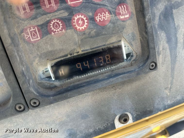 image for item DT7147 2009 Caterpillar AP 1055D paver