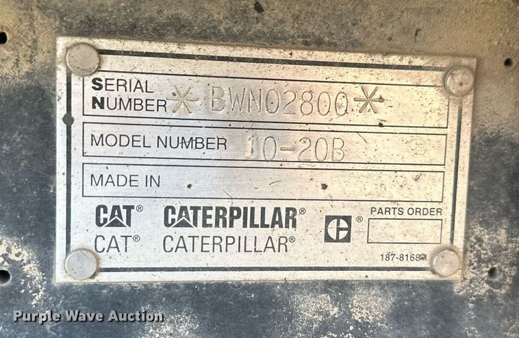 image for item DT7147 2009 Caterpillar AP 1055D paver