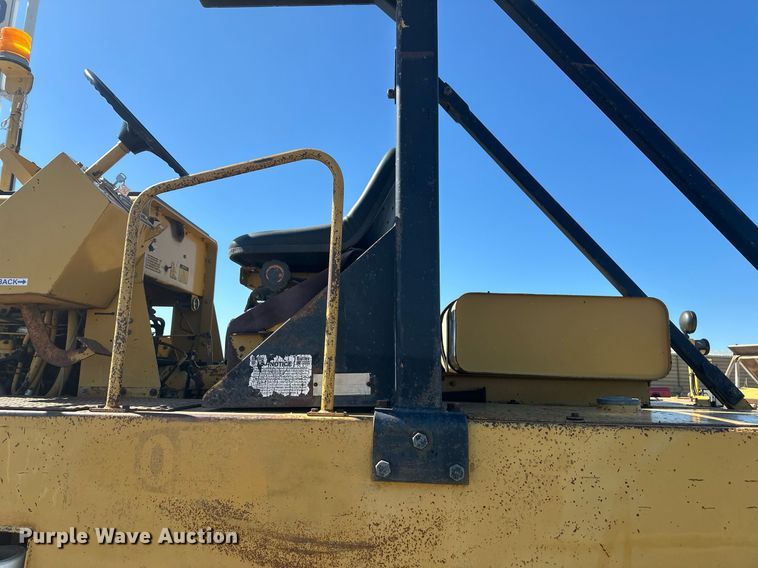 image for item DT7148 1992 Caterpillar PS-180 pneumatic roller