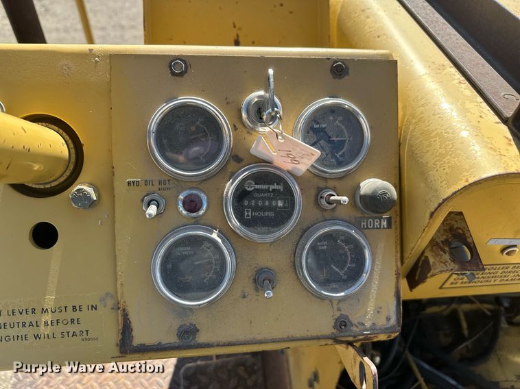 image for item DT7148 1992 Caterpillar PS-180 pneumatic roller