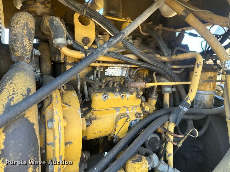 image for item DT7148 1992 Caterpillar PS-180 pneumatic roller