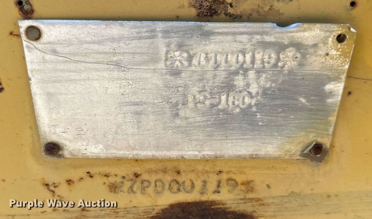 image for item DT7148 1992 Caterpillar PS-180 pneumatic roller