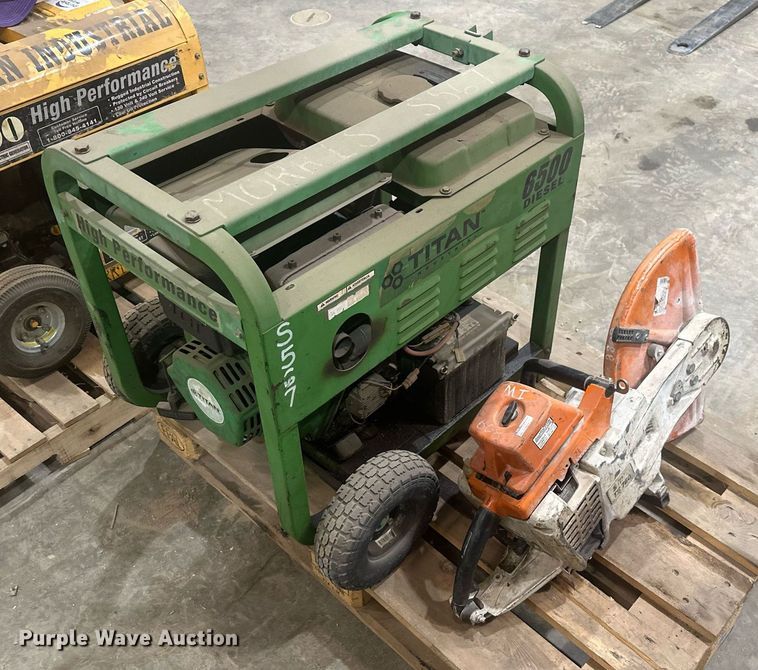 image for item DT7152 Titan Industrial 6500 generator