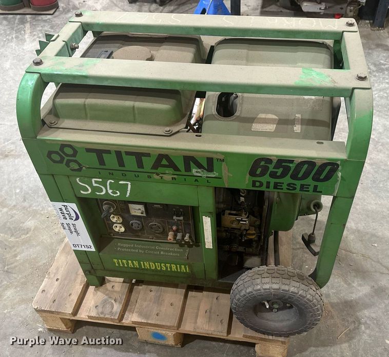 image for item DT7152 Titan Industrial 6500 generator