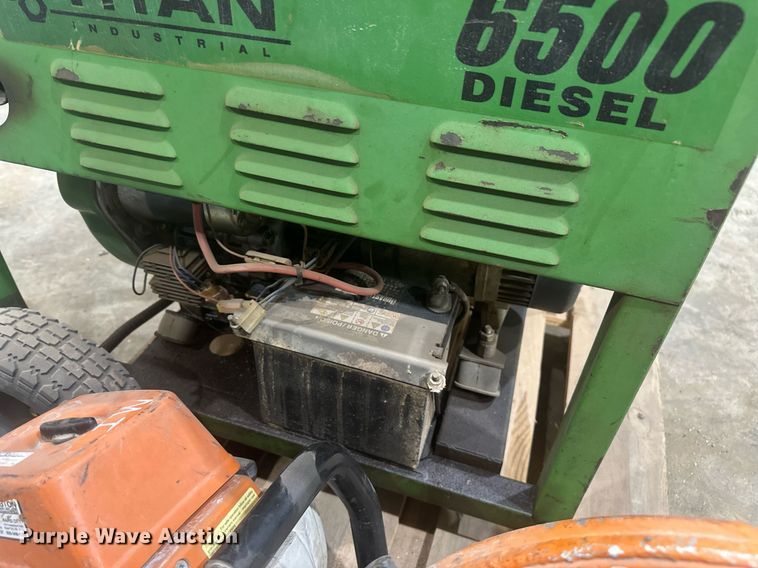 image for item DT7152 Titan Industrial 6500 generator