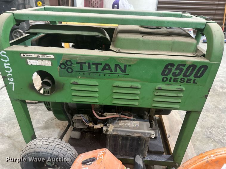 image for item DT7152 Titan Industrial 6500 generator