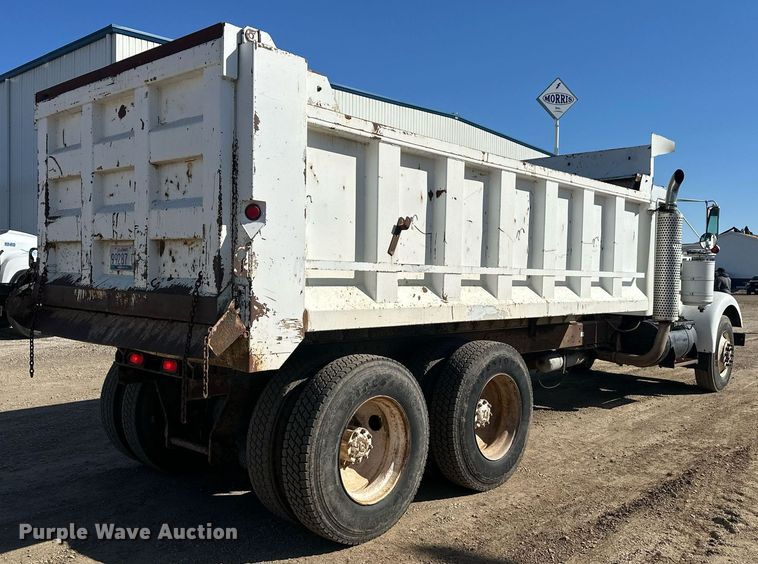 image for item DT7155 1977 Kenworth W900 dump truck