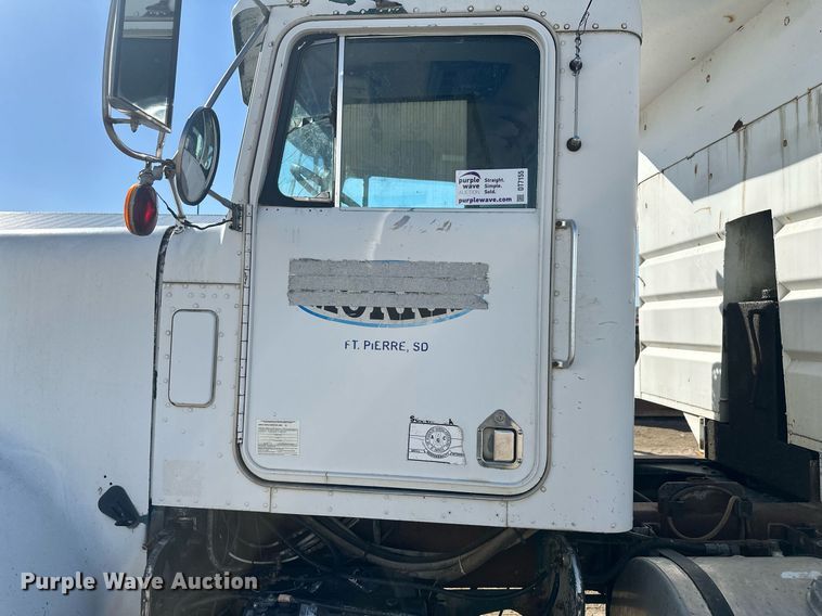 image for item DT7155 1977 Kenworth W900 dump truck