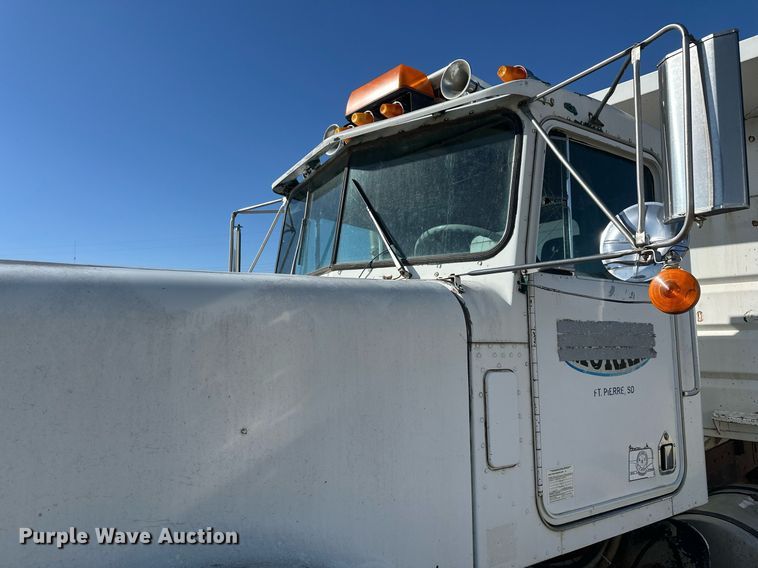 image for item DT7155 1977 Kenworth W900 dump truck