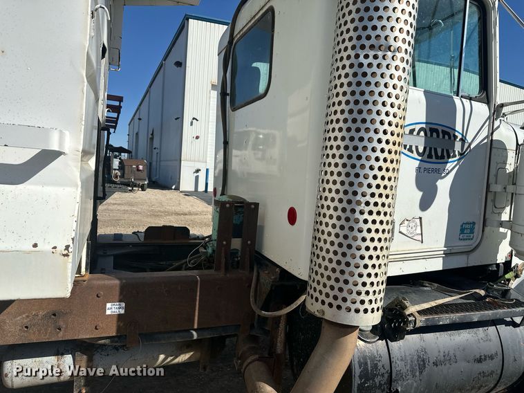 image for item DT7155 1977 Kenworth W900 dump truck