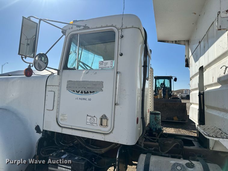 image for item DT7155 1977 Kenworth W900 dump truck