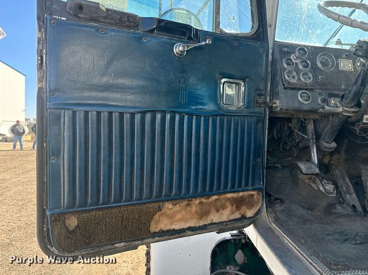 image for item DT7155 1977 Kenworth W900 dump truck