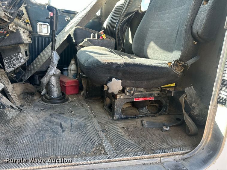 image for item DT7155 1977 Kenworth W900 dump truck