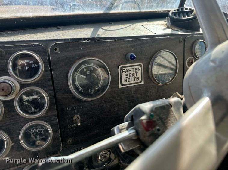 image for item DT7155 1977 Kenworth W900 dump truck