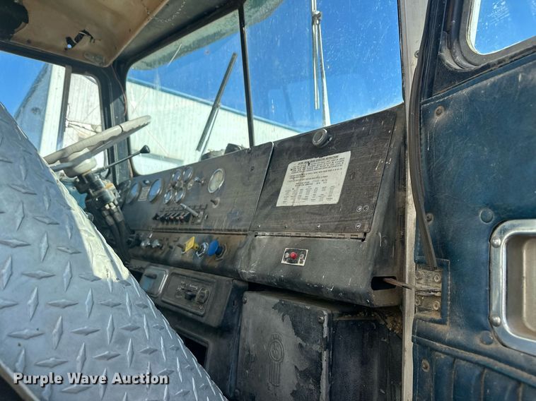 image for item DT7155 1977 Kenworth W900 dump truck