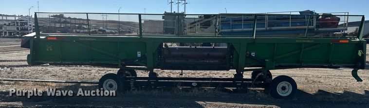 image for item DT7156 2010 John Deere 853A all-crop head