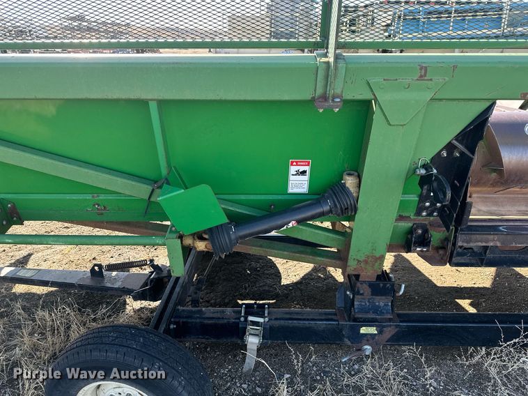 image for item DT7156 2010 John Deere 853A all-crop head