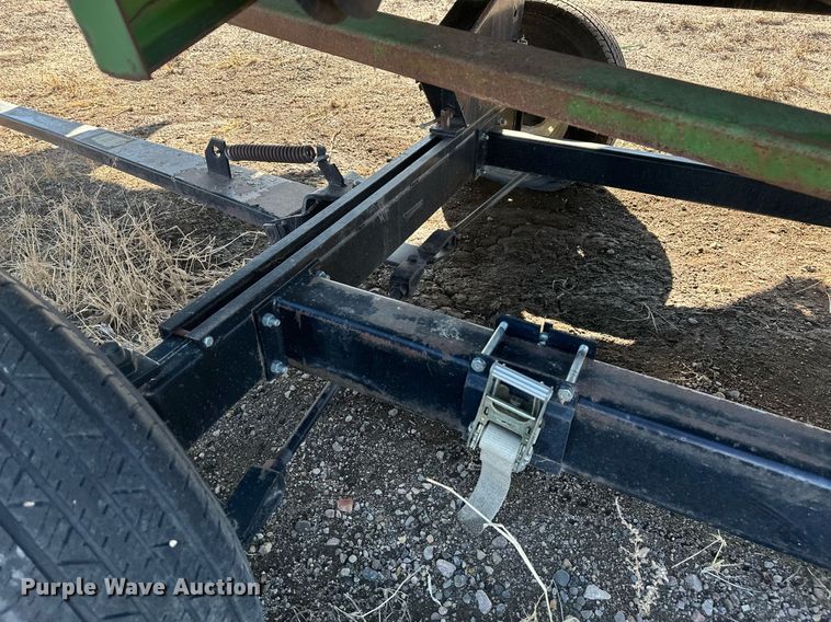 image for item DT7156 2010 John Deere 853A all-crop head