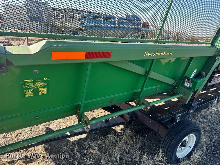 image for item DT7156 2010 John Deere 853A all-crop head