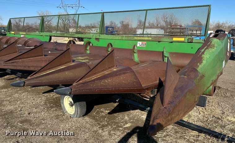 image for item DT7156 2010 John Deere 853A all-crop head