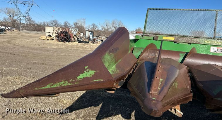 image for item DT7156 2010 John Deere 853A all-crop head