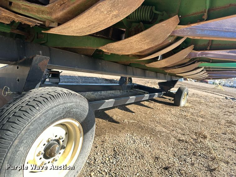 image for item DT7156 2010 John Deere 853A all-crop head