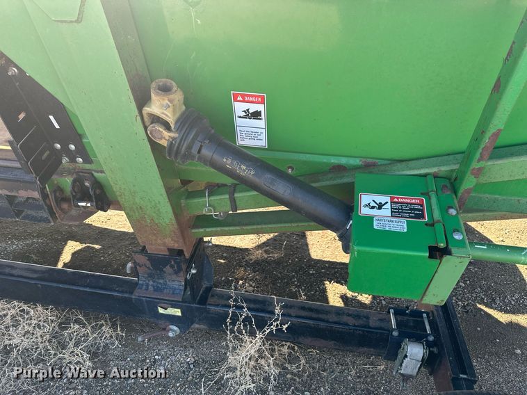 image for item DT7156 2010 John Deere 853A all-crop head