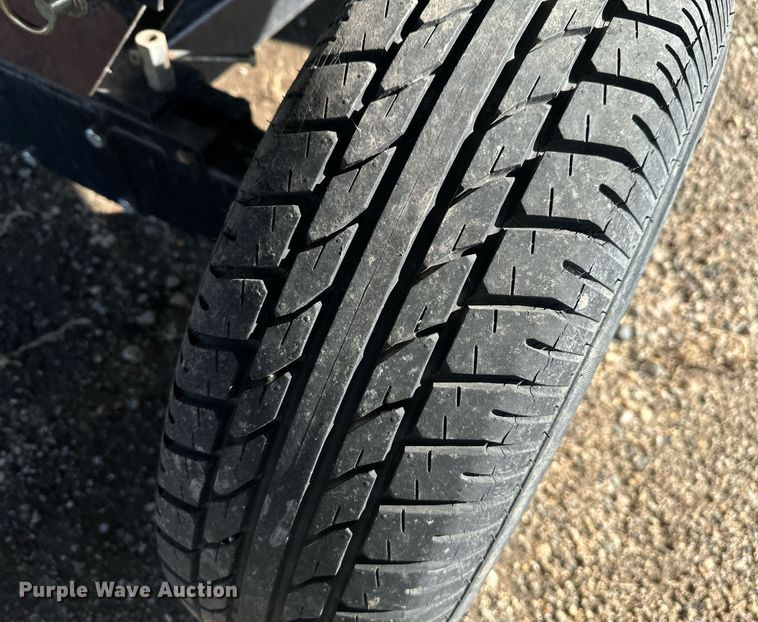 image for item DT7156 2010 John Deere 853A all-crop head