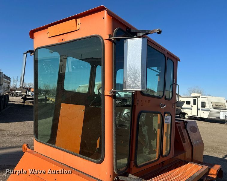 image for item DT7157 1997 Broce Broom RC300 broom