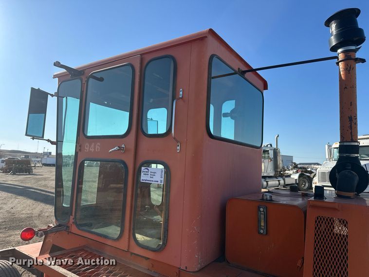 image for item DT7157 1997 Broce Broom RC300 broom