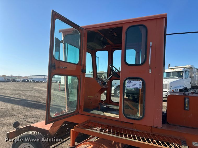 image for item DT7157 1997 Broce Broom RC300 broom