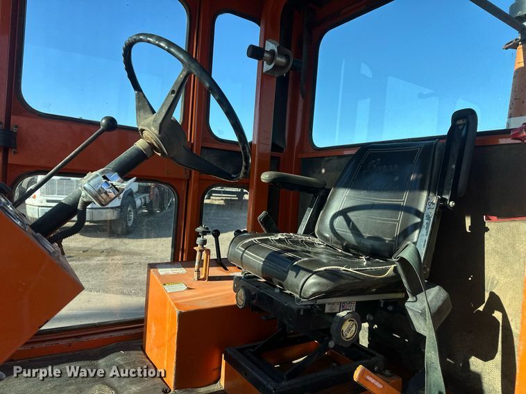 image for item DT7157 1997 Broce Broom RC300 broom