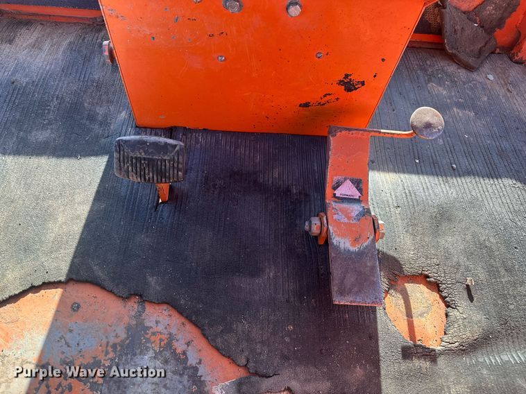 image for item DT7157 1997 Broce Broom RC300 broom