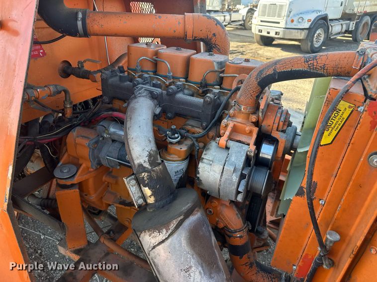 image for item DT7157 1997 Broce Broom RC300 broom