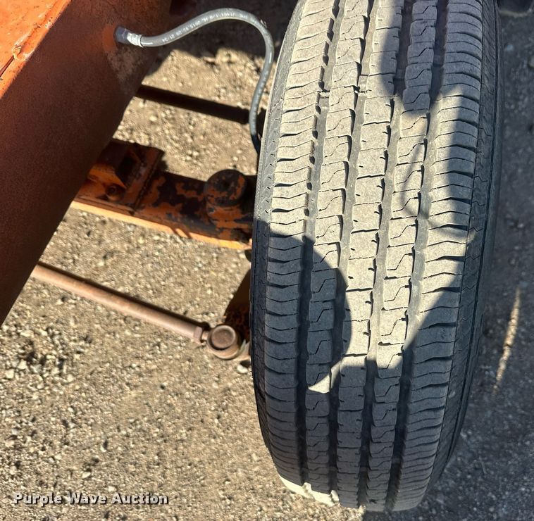 image for item DT7157 1997 Broce Broom RC300 broom