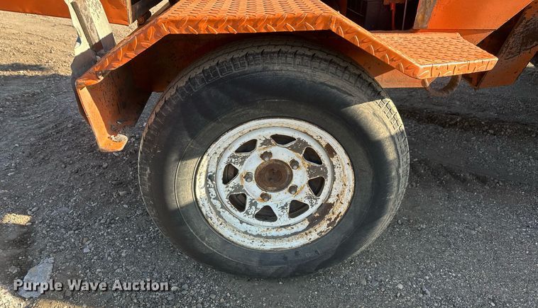 image for item DT7157 1997 Broce Broom RC300 broom