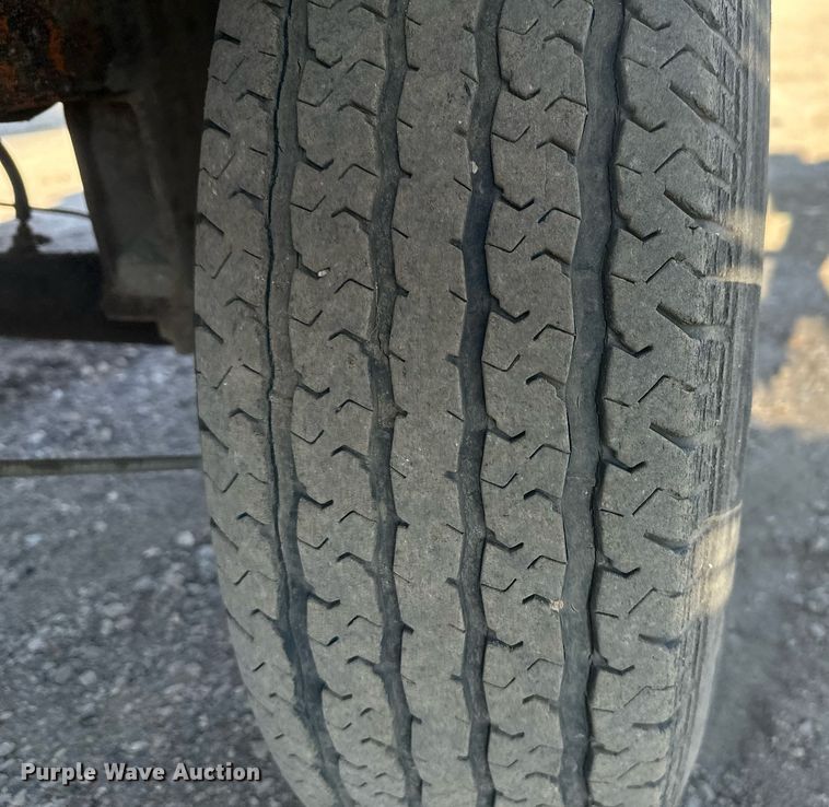 image for item DT7157 1997 Broce Broom RC300 broom