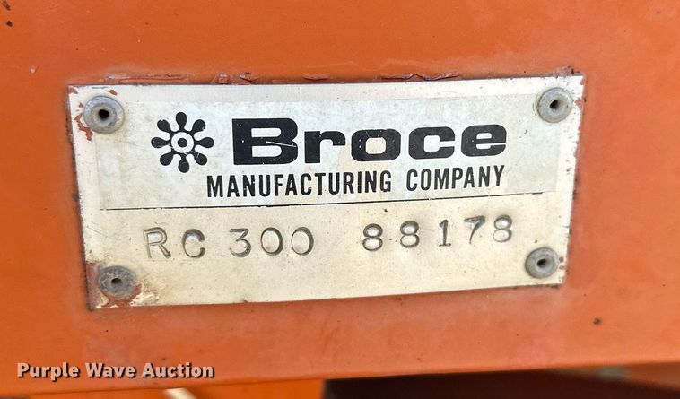 image for item DT7157 1997 Broce Broom RC300 broom