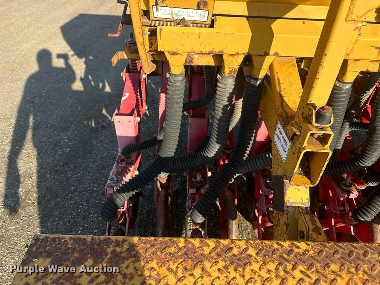 image for item DT7158 Haybuster 107 grain drill