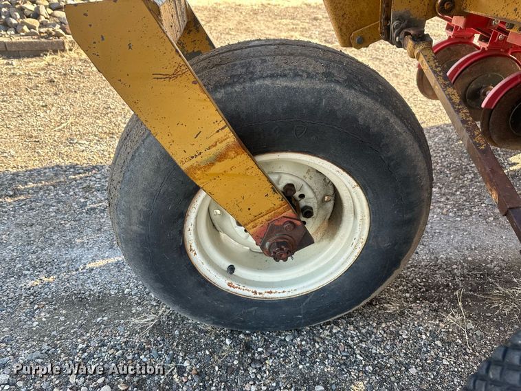 image for item DT7158 Haybuster 107 grain drill