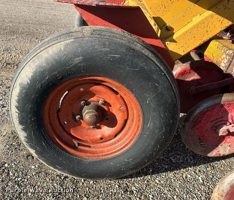 image for item DT7158 Haybuster 107 grain drill