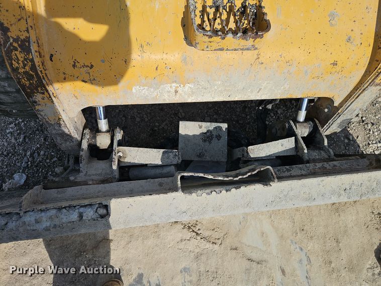 image for item DT7534 2012 Caterpillar  262C2 skid steer loader