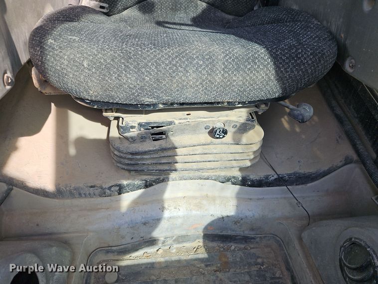 image for item DT7534 2012 Caterpillar  262C2 skid steer loader