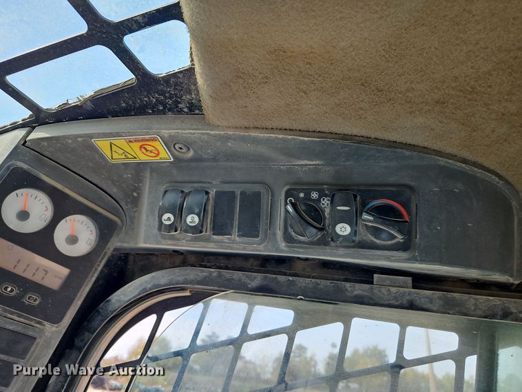 image for item DT7534 2012 Caterpillar  262C2 skid steer loader